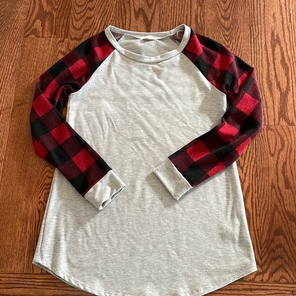 12PM by MON AMI women’s Red RAGLAND plaid sleeves sweatshirt / top / grey Small - Picture 8 of 9